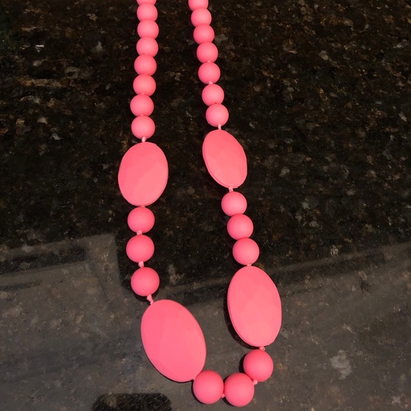 Chewbeads pink teething necklace NWOT - Picture 6 of 7